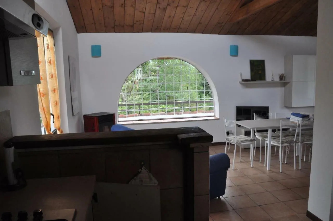 Holiday home Casa Nel Bosco Villa Reno Di Leggiuno